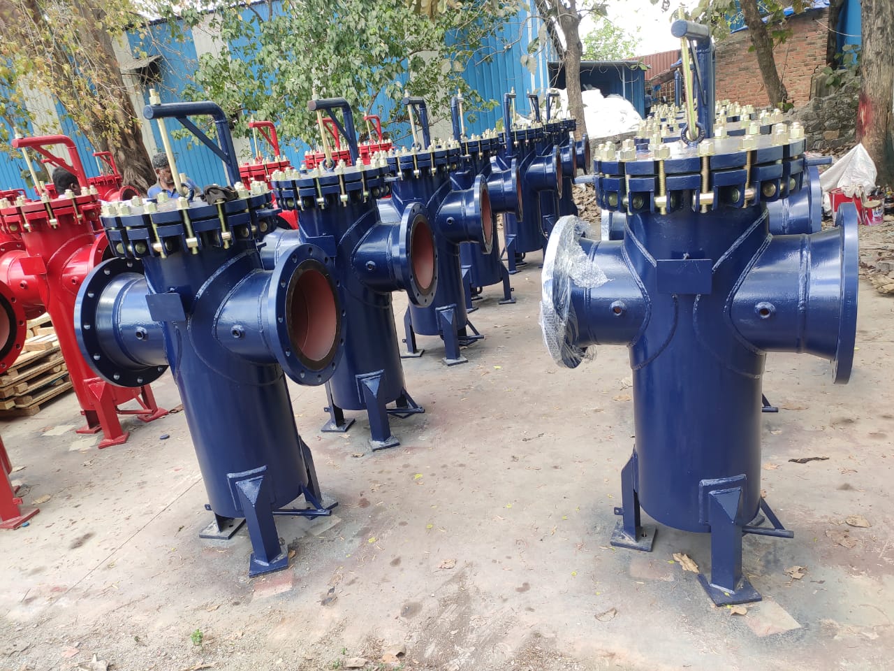 BASKET STRAINERS