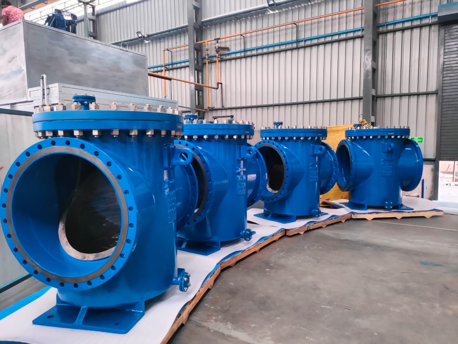 BASKET STRAINERS