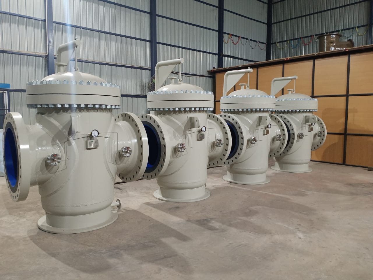 BASKET STRAINERS